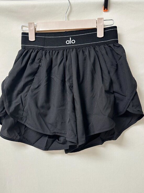 ALO Yoga Pants - ALO Black Athletic Shorts / Yoga Shorts — Size M